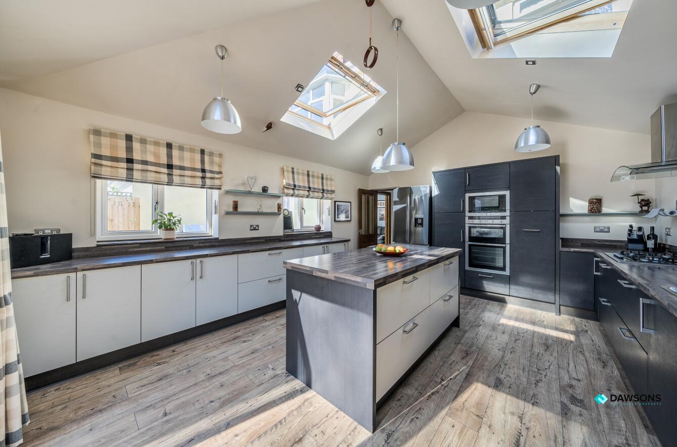 Portway, Bishopston, Swansea, SA3 3JR